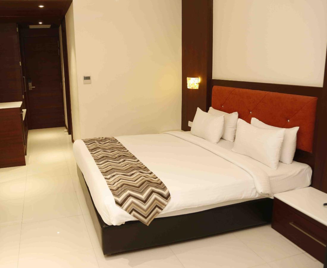 Hotel The Arindum Katni エクステリア 写真